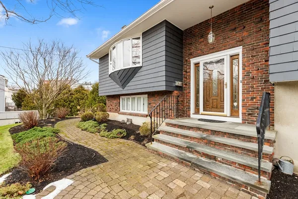 $799,900 | 5 Willson Road, Salem, MA 01970