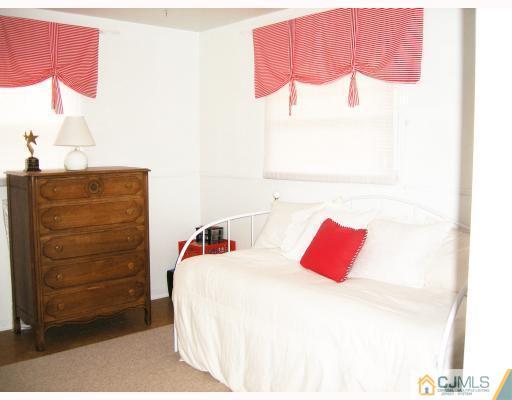 4 Tiffin Road Kendall Park, NJ 08824 - Photo 7 of 8 Gallery Image 7