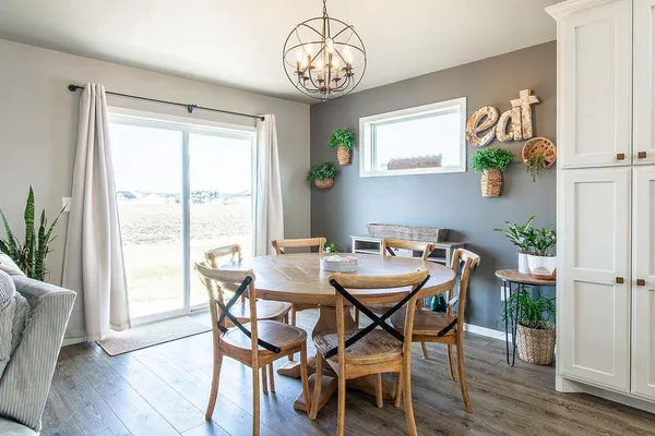 $584,900 | 713 48th Avenue West, West Fargo, ND 58078