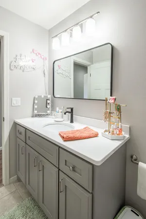 $584,900 | 713 48th Avenue West, West Fargo, ND 58078