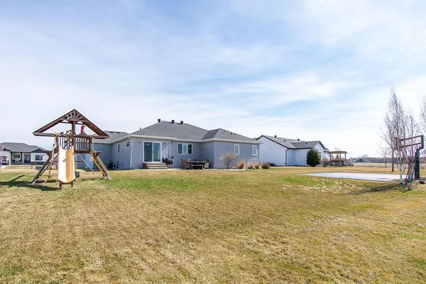 $584,900 | 713 48th Avenue West, West Fargo, ND 58078