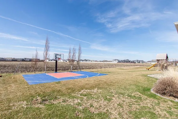 $584,900 | 713 48th Avenue West, West Fargo, ND 58078