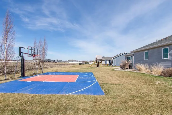 $584,900 | 713 48th Avenue West, West Fargo, ND 58078