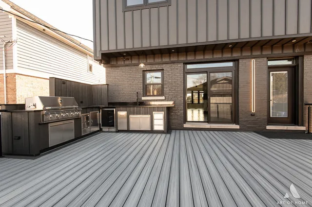 $899,900 | 3710 West 113th Street, Chicago, IL 60655