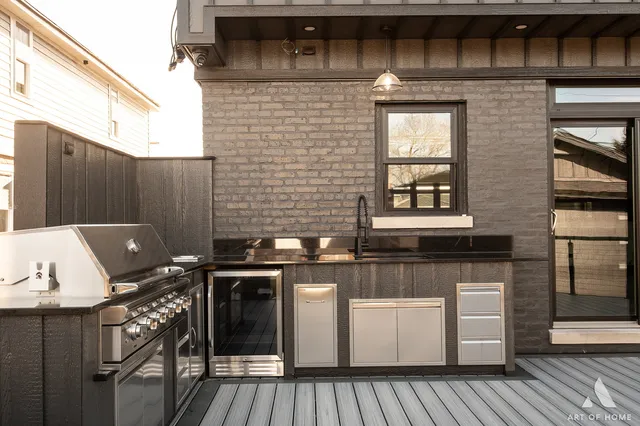 $899,900 | 3710 West 113th Street, Chicago, IL 60655