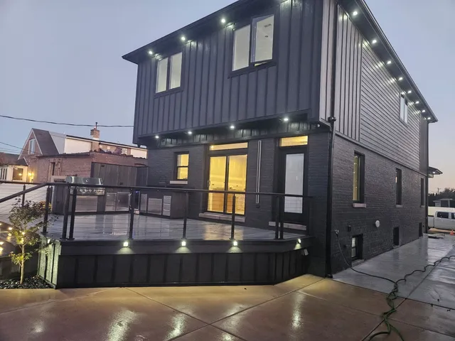 $899,900 | 3710 West 113th Street, Chicago, IL 60655