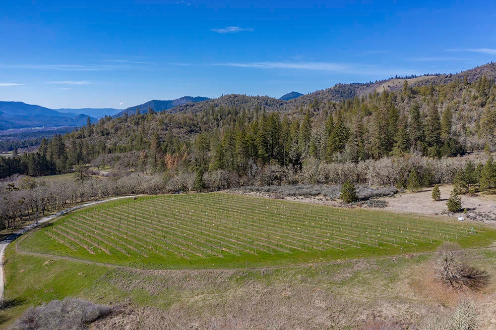 1629 Slagle Creek Road Grants Pass, OR 97527 - Photo 34 of 37 43