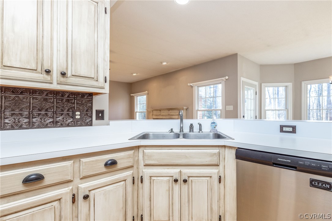 4305 Hopewell Road New Kent, VA 23124 - Photo 13 of 45 Gallery Image 13