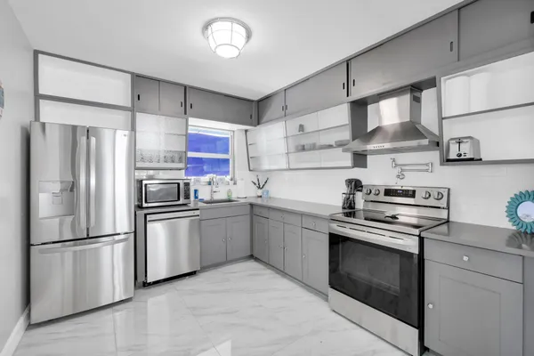 $5,000 | 505 North Ocean Boulevard, Pompano Beach, FL 33062