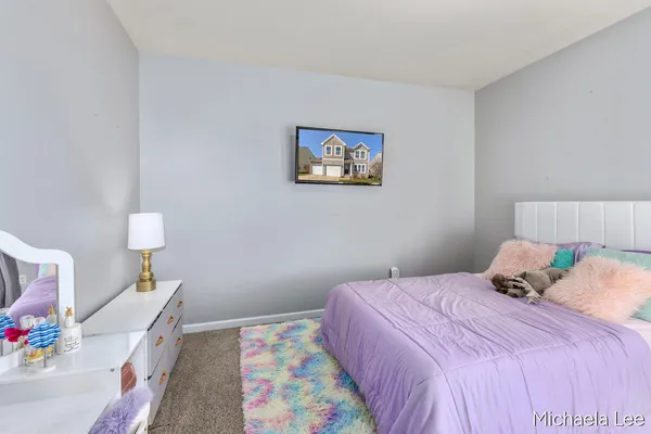 $329,900 | 607 Nantucket Drive, Lansing, MI 48906