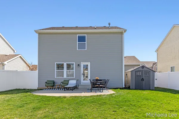 $329,900 | 607 Nantucket Drive, Lansing, MI 48906