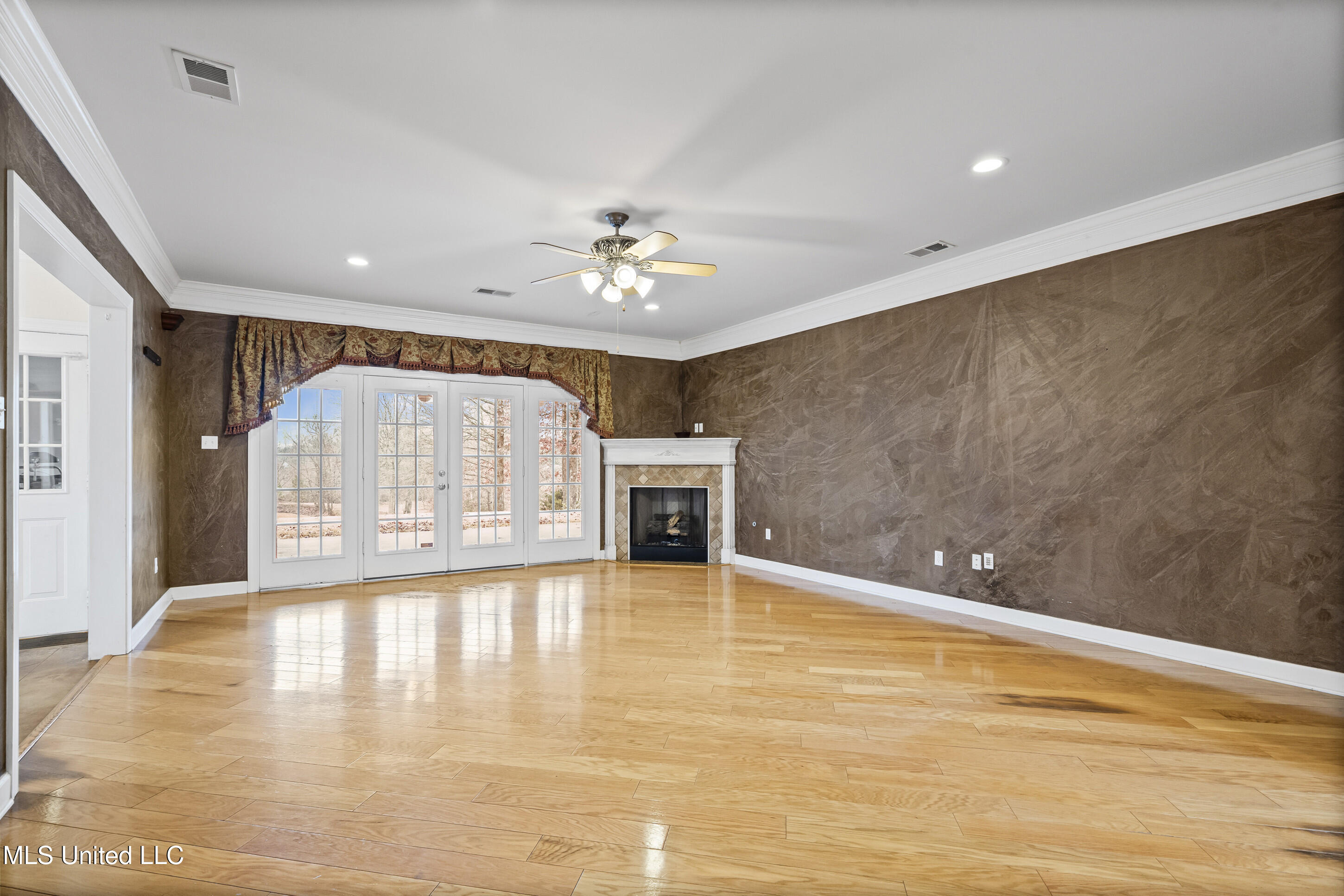 328 Crockett Loop East Hernando, MS 38632 - Photo 8 of 40 8__dsc6327_print