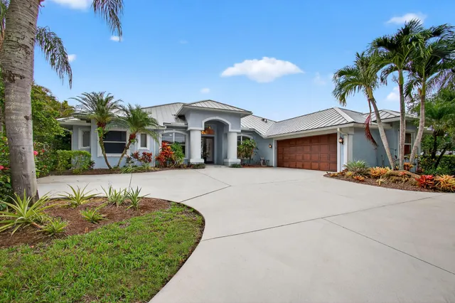 $925,000 | 4821 Southwest Lake Grove Circle, Palm City, FL 34990