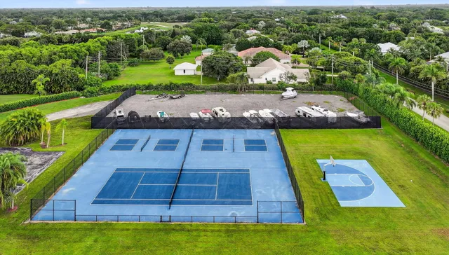 $925,000 | 4821 Southwest Lake Grove Circle, Palm City, FL 34990