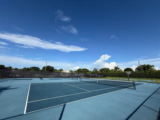 $925,000 | 4821 Southwest Lake Grove Circle, Palm City, FL 34990