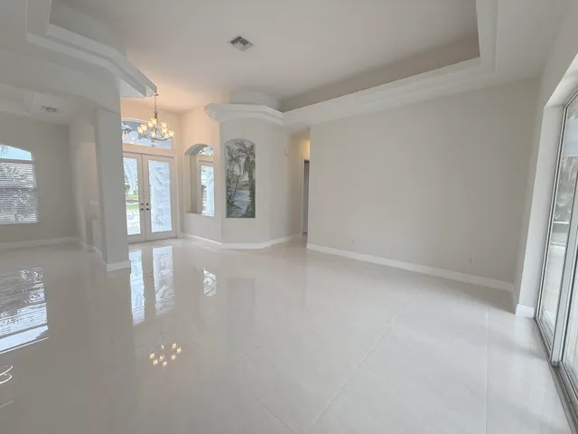 $925,000 | 4821 Southwest Lake Grove Circle, Palm City, FL 34990