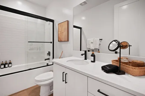 $949,000 | 80378 Whisper Rock Way, La Quinta, CA 92253