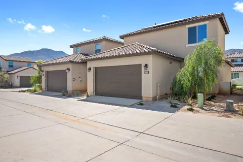 $949,000 | 80378 Whisper Rock Way, La Quinta, CA 92253