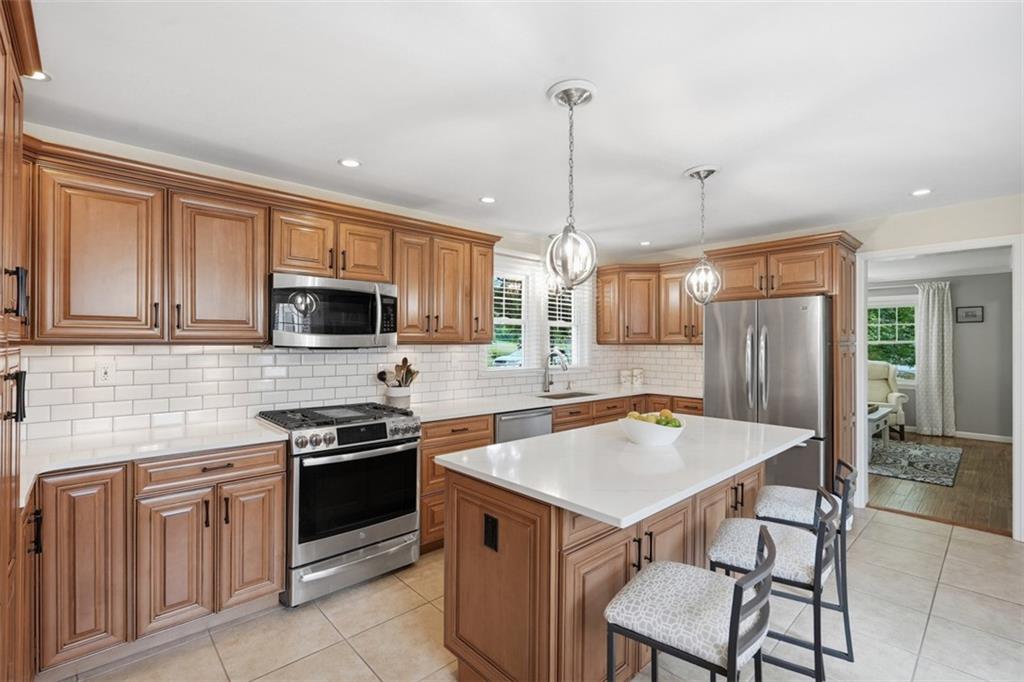 836 Old Thorn Run Road Coraopolis, PA 15108 - Photo 10 of 50