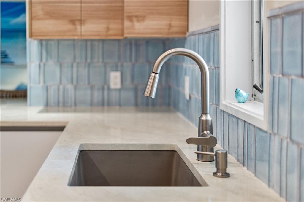 208 Bobolink Way, Unit 208A Naples, FL 34105 - Photo 9 of 33