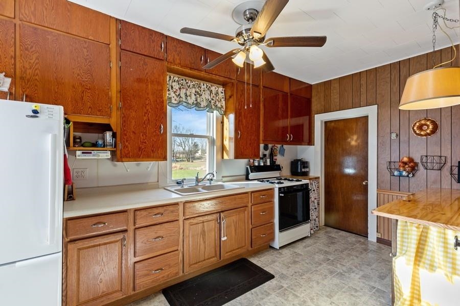 520 North Chestnut Street Letts, IA 52754 - Photo 7 of 31 Gallery Image 7
