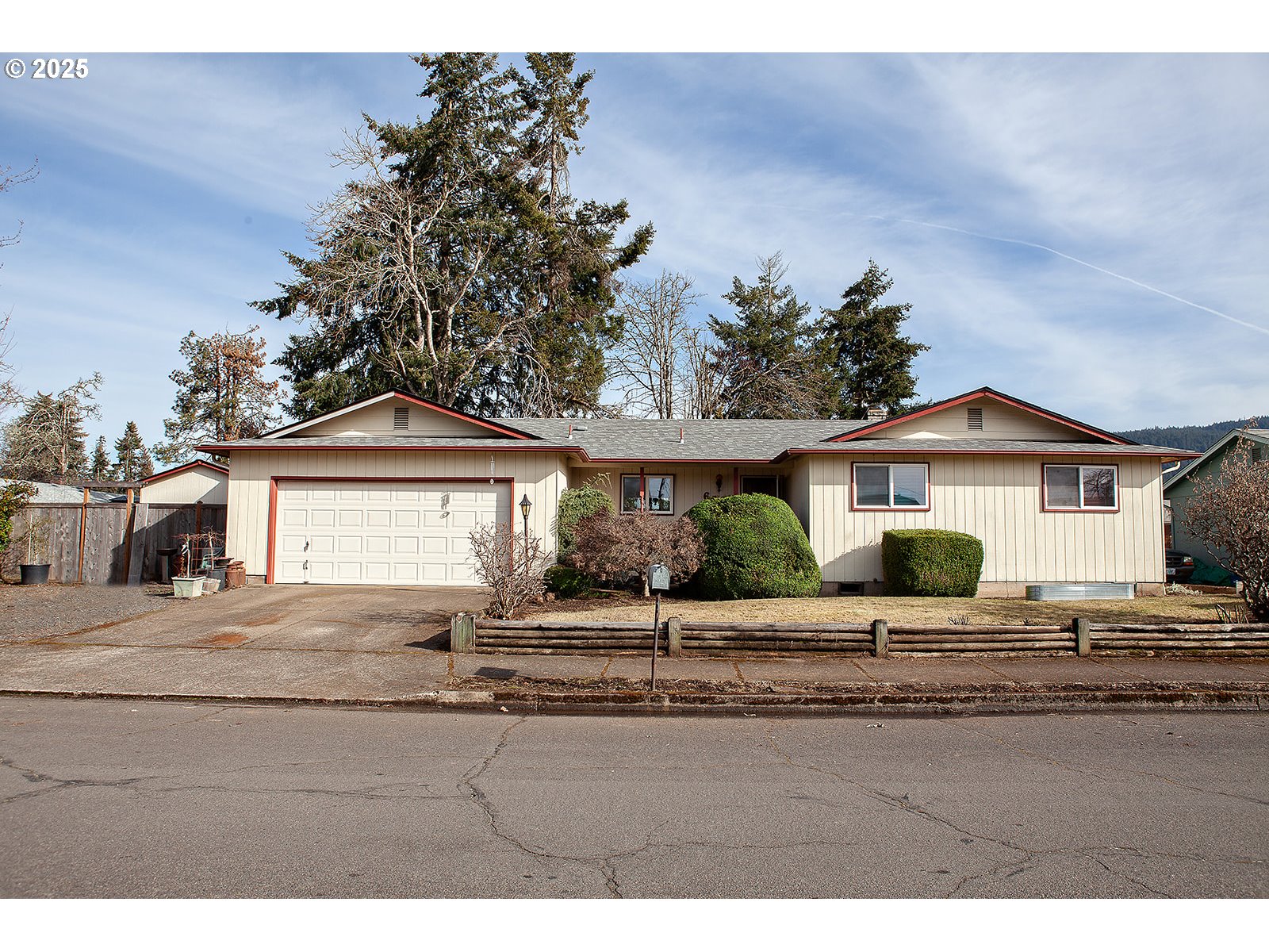 677 Laksonen Loop Springfield, OR 97478 - Photo 1 of 22 a house view with a outdoor space