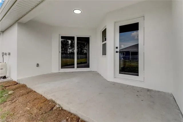 $494,000 | 912-914 Ainsworth Street West, Lehigh Acres, FL 33974