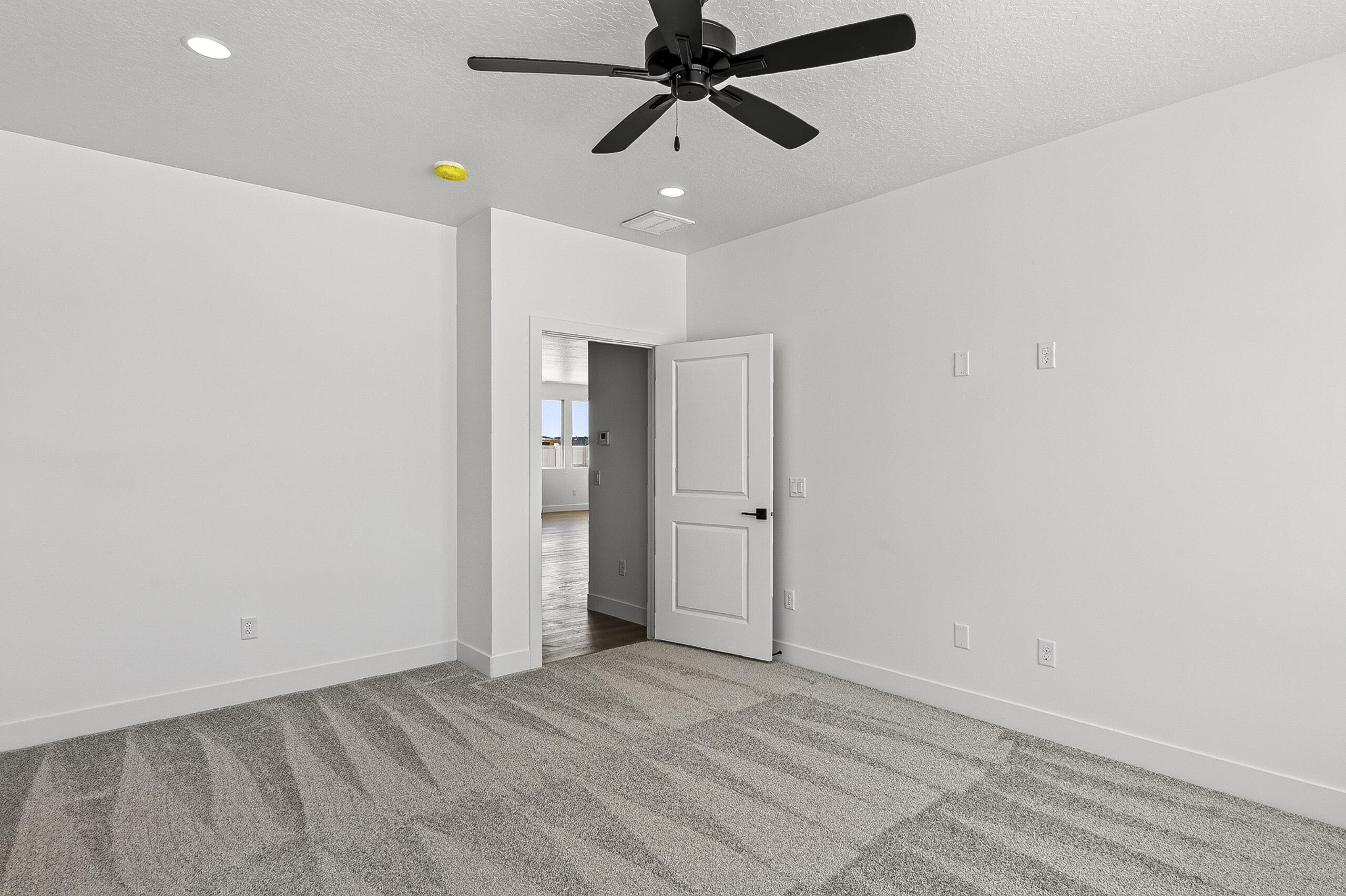 4945 North 970th Street East, Unit 89 Cedar City, UT 84721 - Photo 20 of 40 4945 N 970 E-29