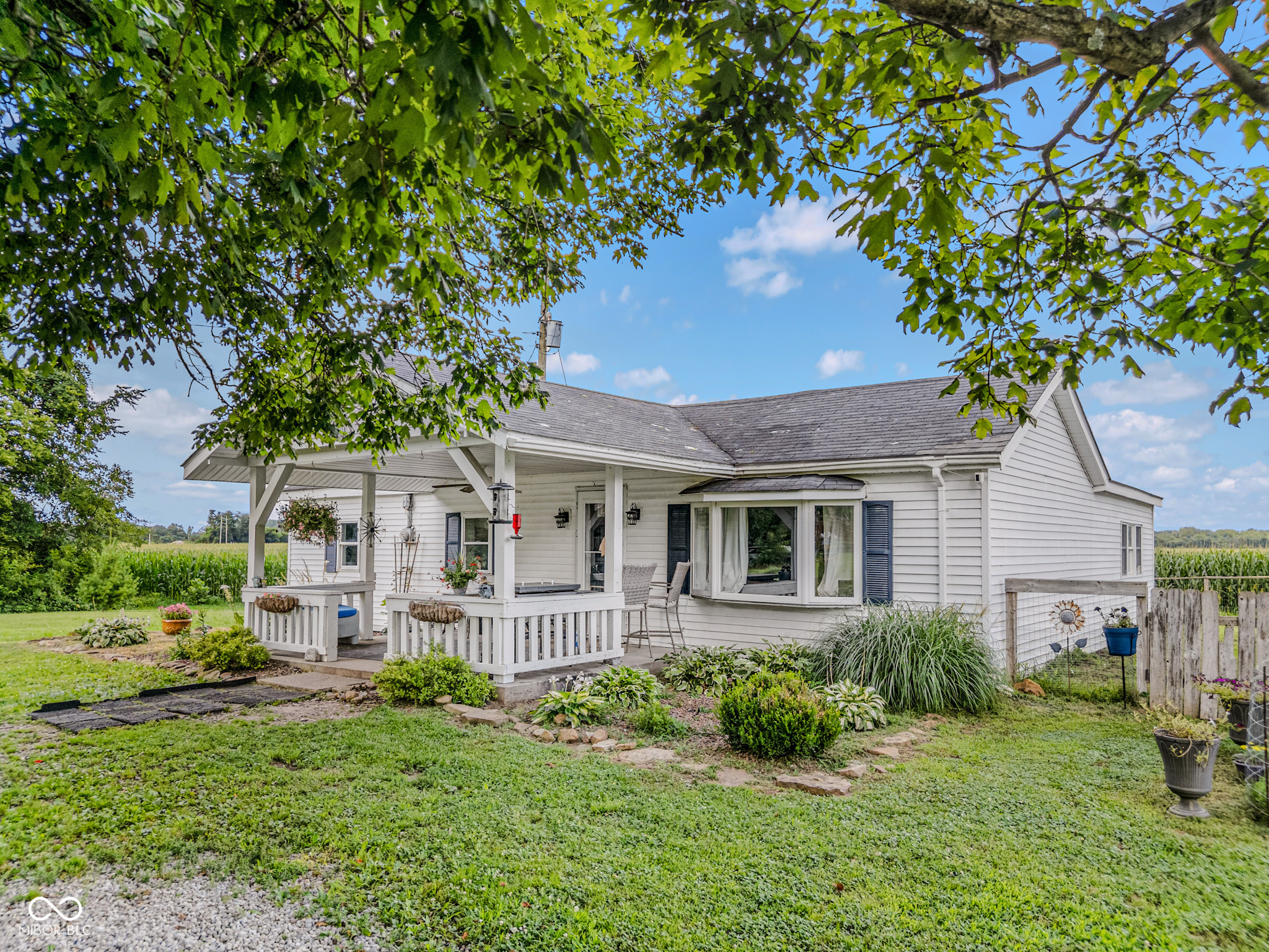 5653 South Jonesville Road Columbus, IN 47201 - Photo 4 of 32