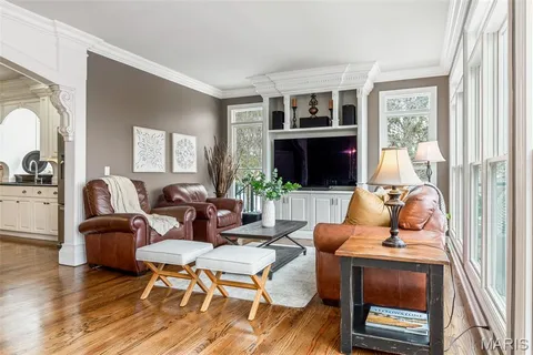 $1,690,000 | 1040 Greystone Manor Parkway, Chesterfield, MO 63005