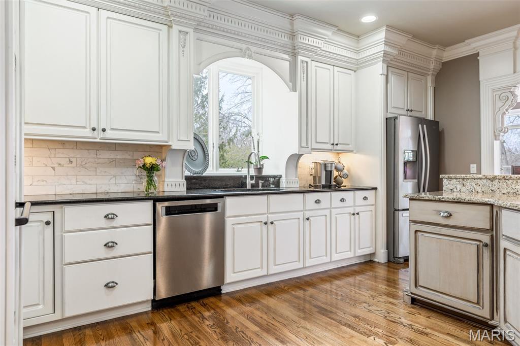 1040 Greystone Manor Parkway Chesterfield, MO 63005 - Photo 28 of 79