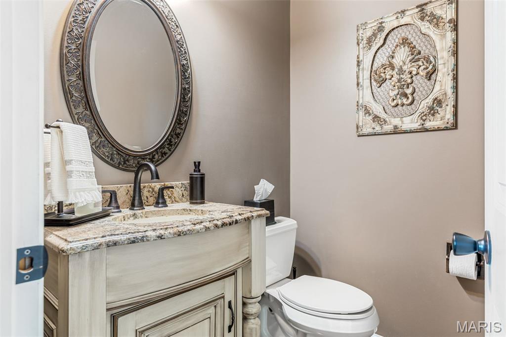 1040 Greystone Manor Parkway Chesterfield, MO 63005 - Photo 34 of 79