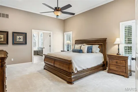 $1,690,000 | 1040 Greystone Manor Parkway, Chesterfield, MO 63005