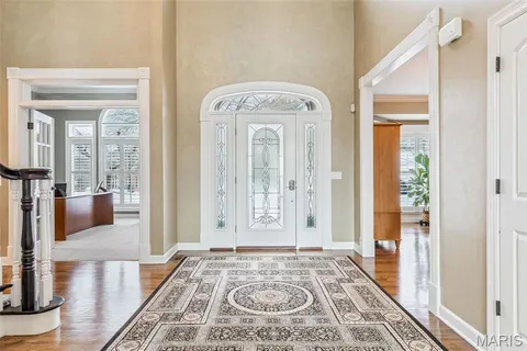 $1,690,000 | 1040 Greystone Manor Parkway, Chesterfield, MO 63005