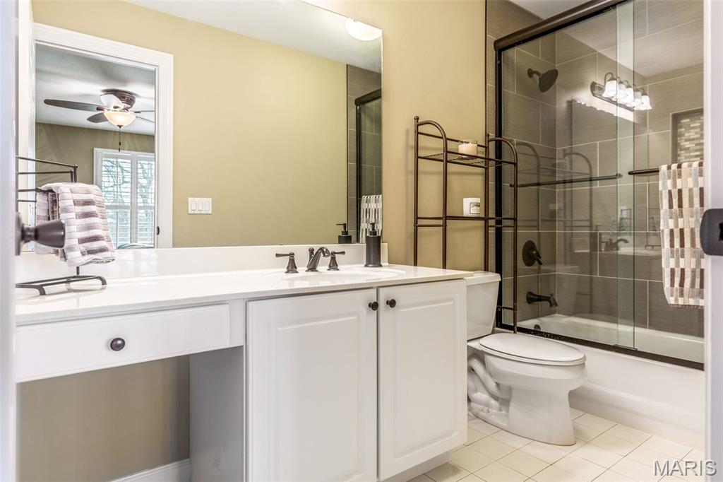 1040 Greystone Manor Parkway Chesterfield, MO 63005 - Photo 48 of 79