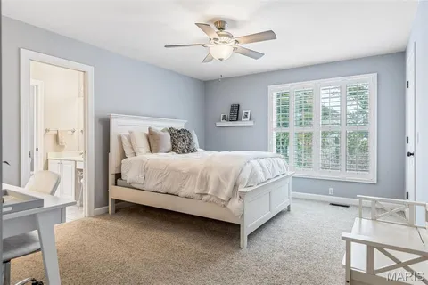 $1,690,000 | 1040 Greystone Manor Parkway, Chesterfield, MO 63005