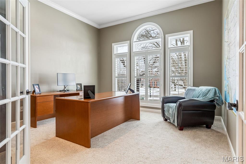 1040 Greystone Manor Parkway Chesterfield, MO 63005 - Photo 6 of 79