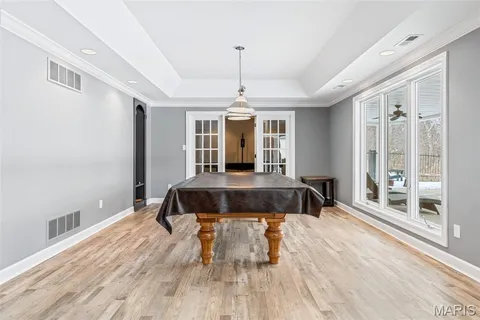 $1,690,000 | 1040 Greystone Manor Parkway, Chesterfield, MO 63005