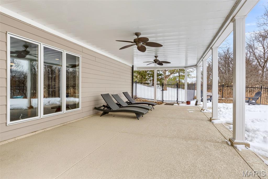 1040 Greystone Manor Parkway Chesterfield, MO 63005 - Photo 73 of 79