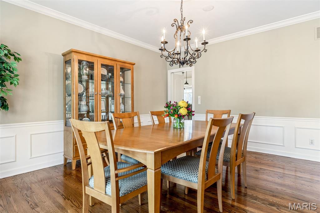 1040 Greystone Manor Parkway Chesterfield, MO 63005 - Photo 9 of 79