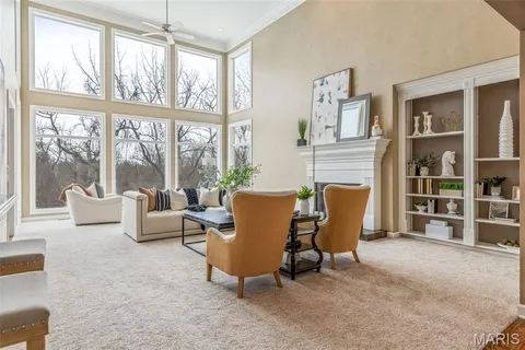 $1,690,000 | 1040 Greystone Manor Parkway, Chesterfield, MO 63005