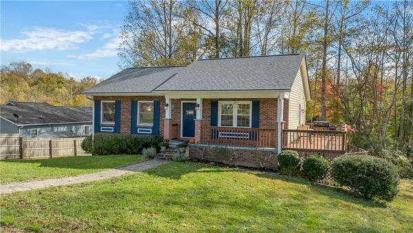 $205,000 | 823 Queens Street Northwest, Lenoir, NC 28645