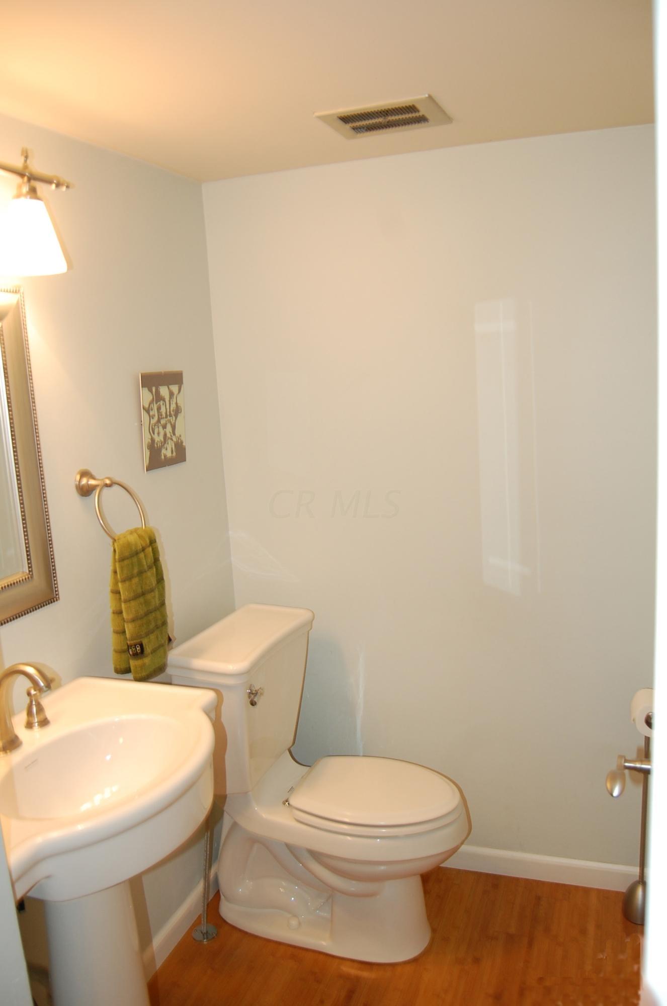 1111 Woodmere Road Columbus, OH 43220 - Photo 12 of 25