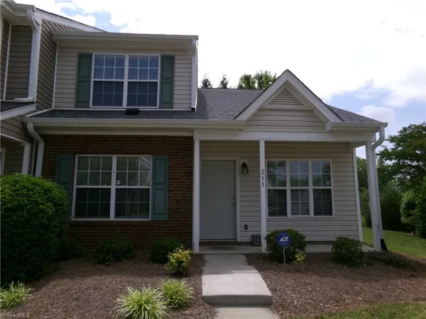 $1,695 | 211 Malamute Lane, Greensboro, NC 27407