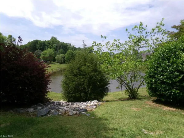 $1,695 | 211 Malamute Lane, Greensboro, NC 27407