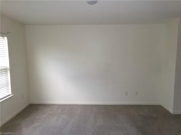 $1,695 | 211 Malamute Lane, Greensboro, NC 27407