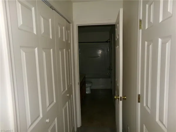 $1,695 | 211 Malamute Lane, Greensboro, NC 27407