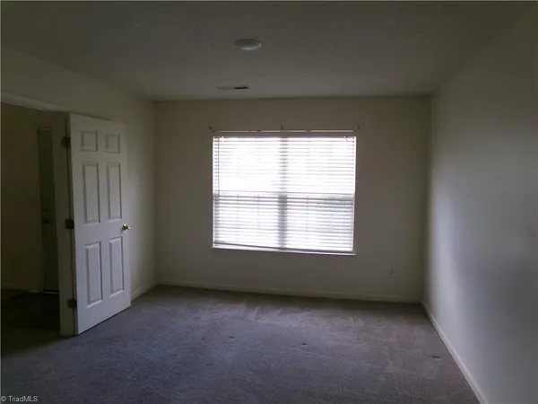 $1,695 | 211 Malamute Lane, Greensboro, NC 27407