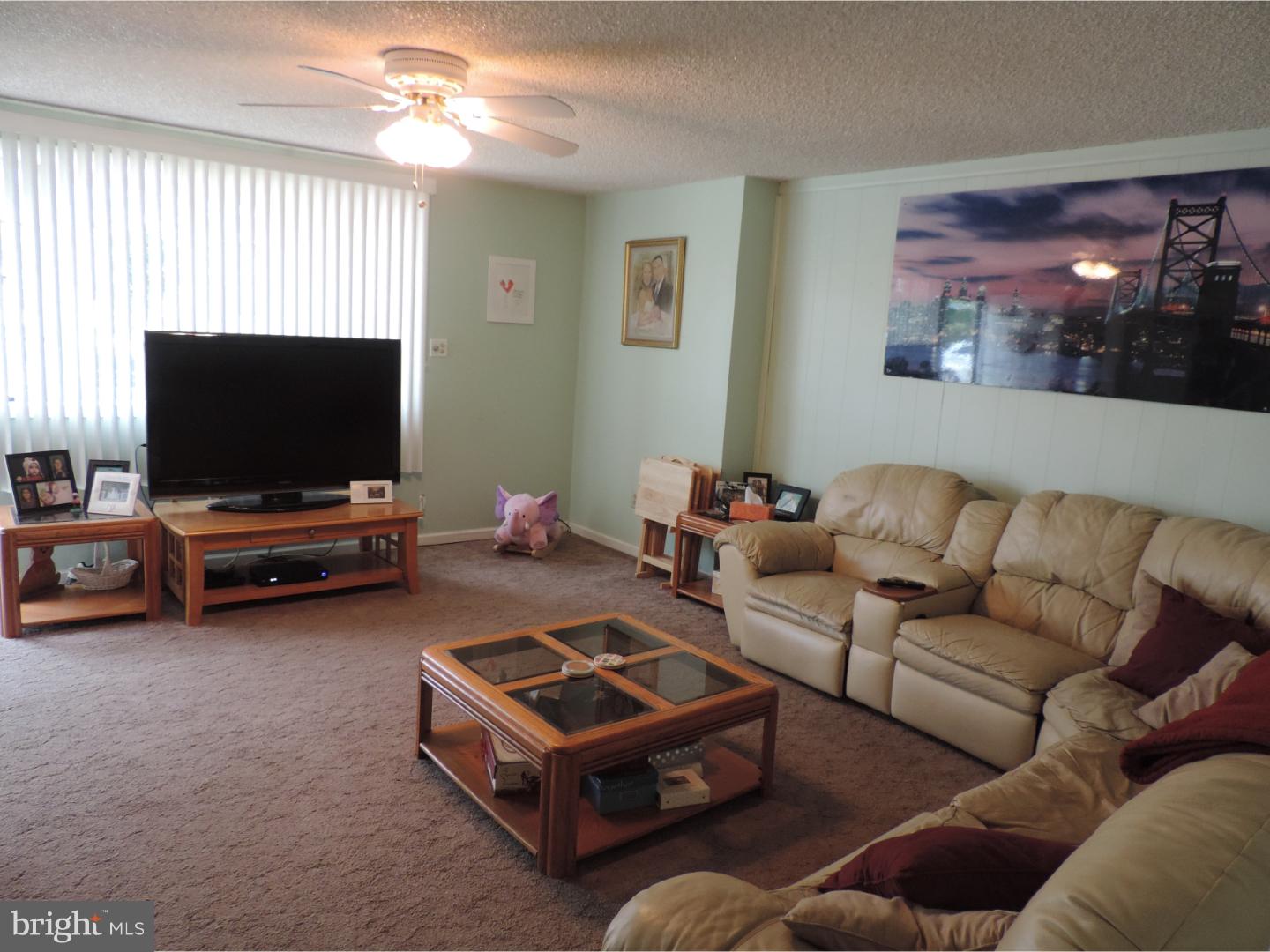 3245 Birch Road Philadelphia, PA 19154 - Photo 2 of 16