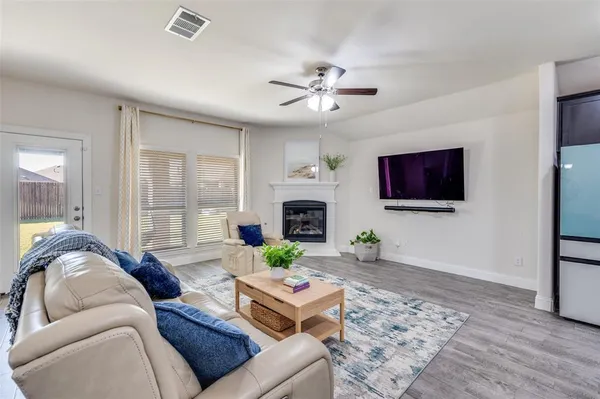 $325,000 | 3519 Tunnel Avenue, Aubrey, TX 76227